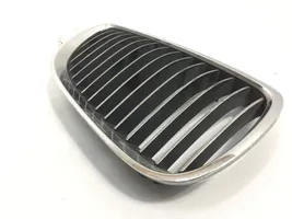 BMW 3 E90 E91 Front bumper upper radiator grill 22405910