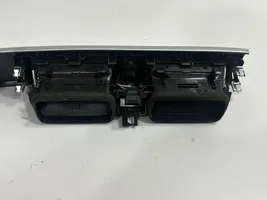 BMW 3 F30 F35 F31 Kojelaudan hansikaslokeron lista 9231206