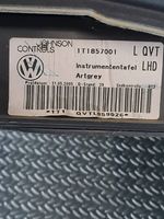 Volkswagen Touran I Deska rozdzielcza 1T1857001