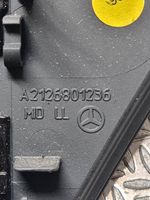 Mercedes-Benz E W212 Radion/GPS-laitteen pääyksikön kehys A2126801236