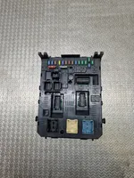 Peugeot 5008 Module de fusibles 966689568002