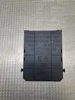 Peugeot 5008 Module de fusibles 966689568002