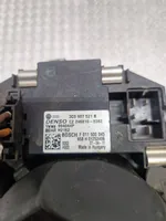 Volkswagen PASSAT B6 Lämpöpuhaltimen moottorin vastus 2468105382