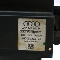 Audi A4 S4 B8 8K Polttoaineen ruiskutuspumpun ohjainlaite/moduuli 4G0906093H