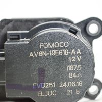 Ford Kuga II Moteur / actionneur de volet de climatisation AV6N19616AA