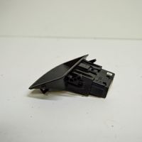 Seat Leon (5F) USB-pistokeliitin 5Q0035726L