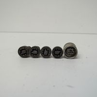 Seat Exeo (3R) Anti-theft wheel nuts and lock 