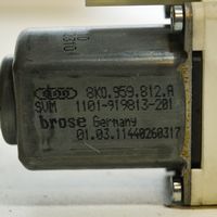 Skoda Superb B6 (3T) Silniczek podnoszenia szyby drzwi tylnych 8K0959812A