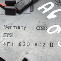 Audi A6 S6 C6 4F Kojelaudan tuuletussuuttimen suojalista 4F1820902D