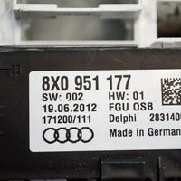 Audi A1 Фонарь освещения передних мест 
