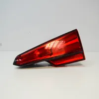 Audi A4 S4 B9 Lampy tylnej klapy bagażnika 8W5945076A