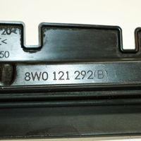Audi A4 S4 B9 Kita variklio skyriaus detalė 8W0121292B
