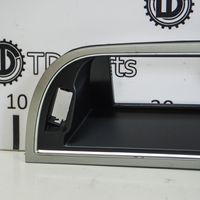 Audi A5 8T 8F Cadre, panneau d'unité radio / GPS 8T2857185D