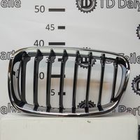 BMW 1 F20 F21 Atrapa chłodnicy / Grill 7239021