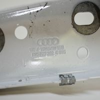 Audi A3 S3 8V Takaluukun/tavaratilan sarana 8V5827302C