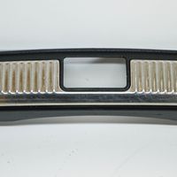 Audi A4 S4 B7 8E 8H Rivestimento di protezione sottoporta del bagagliaio/baule 8E9864483C