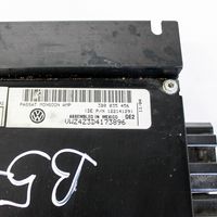 Volkswagen PASSAT B5 Endstufe Audio-Verstärker 3B0035456