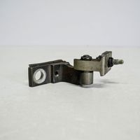 Audi A4 S4 B7 8E 8H Cerniera superiore della portiera anteriore 8E0831401A