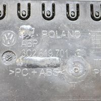 Volkswagen PASSAT CC Kojelaudan tuuletussuuttimen suojalista 3C2819701E