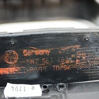 Volkswagen Tiguan Rivestimento in plastica cornice della leva del cambio 5M2863487