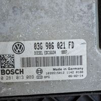 Volkswagen Golf V Moottorin ohjainlaite/moduuli 03G906021FD