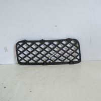 Volkswagen Touareg I Grille inférieure de pare-chocs avant 7L6853677