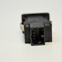 Volkswagen Golf VI AUX in-socket connector 5N0035724