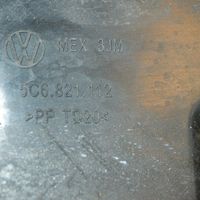 Volkswagen Jetta VI Panel wykończeniowy błotnika 5C6821112