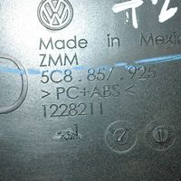 Volkswagen Jetta VI Kita salono detalė 5C8857925