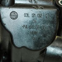 Volkswagen PASSAT B6 Tubo di aspirazione dell’aria 03L121132Q