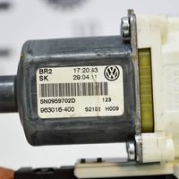 Volkswagen Tiguan Motorino alzacristalli della portiera anteriore 5N0959702D