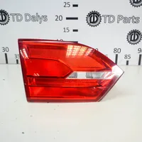 Volkswagen Jetta VI Luces portón trasero/de freno 5C6945093