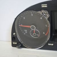 Volkswagen PASSAT B7 Speedometer (instrument cluster) 3AA920970J