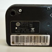 Volkswagen Eos Aerial antenna amplifier 1Q0035577