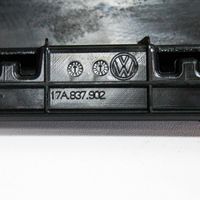 Volkswagen Jetta VII Moulure de vitre de la porte avant 17A837902