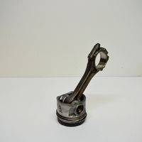 Volkswagen Jetta VI Piston 070110100630