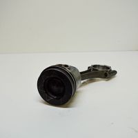 Volkswagen Jetta VI Piston 070110100705