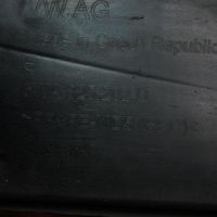 Volkswagen Golf VIII Protezione inferiore 5WA825202D