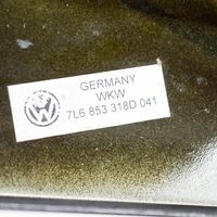 Volkswagen Touareg I Moulure de vitre de la porte avant 7L6853318D