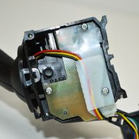 Volkswagen Jetta III Interruptor/palanca de limpiador de luz de giro 1K0953519C