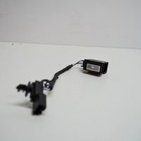 Audi A5 8T 8F AUX-pistokeliitin 8K0035474C