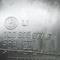Volkswagen Eos Подкрылок 1Q0805977B