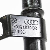 Volkswagen Jetta VI Air intake hose/pipe 1K0121070BR