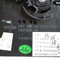 Tesla Model S Kojelaudan tuuletussuuttimen suojalista 100782500C