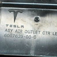 Tesla Model S Dysze / Kratki nawiewu deski rozdzielczej 600762900C