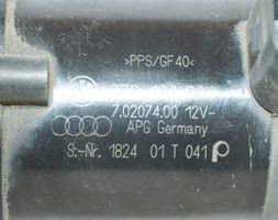 Audi A6 S6 C5 4B Vesipumppu 078121601