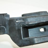 Porsche Cayenne (92A) Staffa angolare del supporto di montaggio del paraurti 7P5807393A