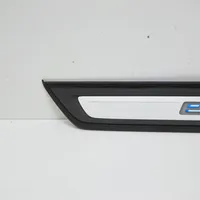 BMW 5 G30 G31 Copertura del rivestimento del sottoporta anteriore 7405772
