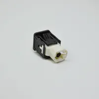 BMW 5 G30 G31 Connettore plug in USB 745580