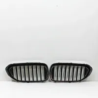 BMW 5 G30 G31 Atrapa chłodnicy / Grill 7390863